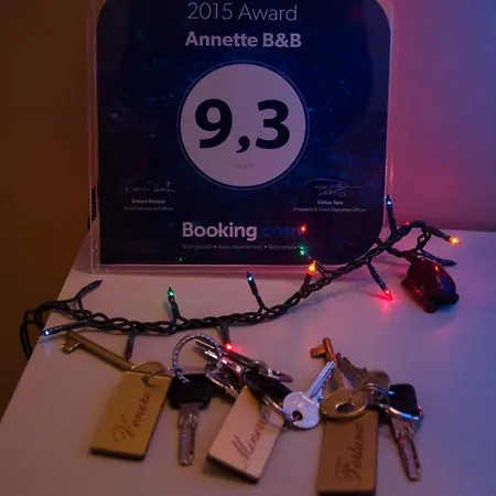 לינה וארוחת בוקר Annette 3*